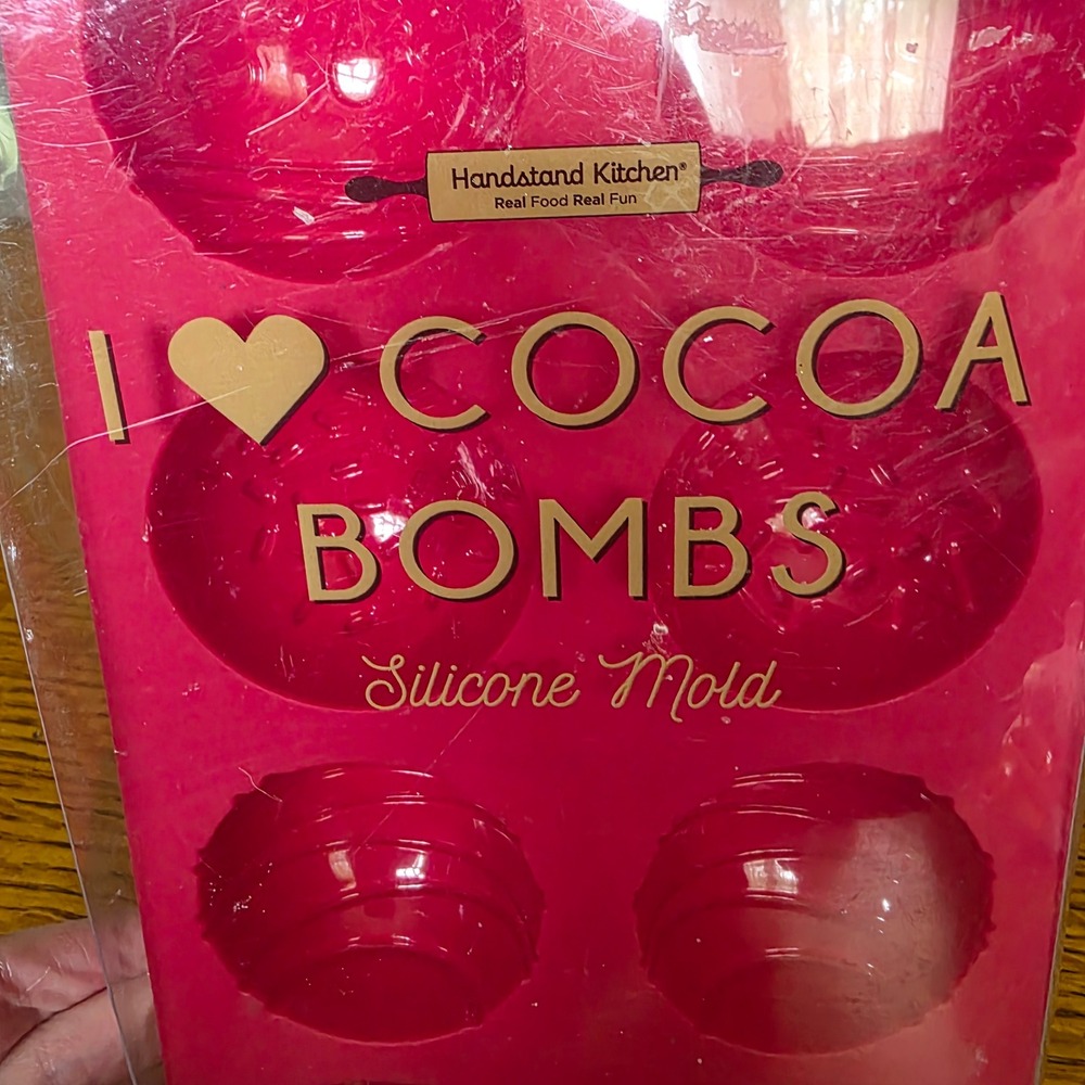 Handstand Kitchen I Love Cocoa Bombs Silicone Mold Red 6 Cavity BKS-HCBC8 NEW - Picture 3 of 6